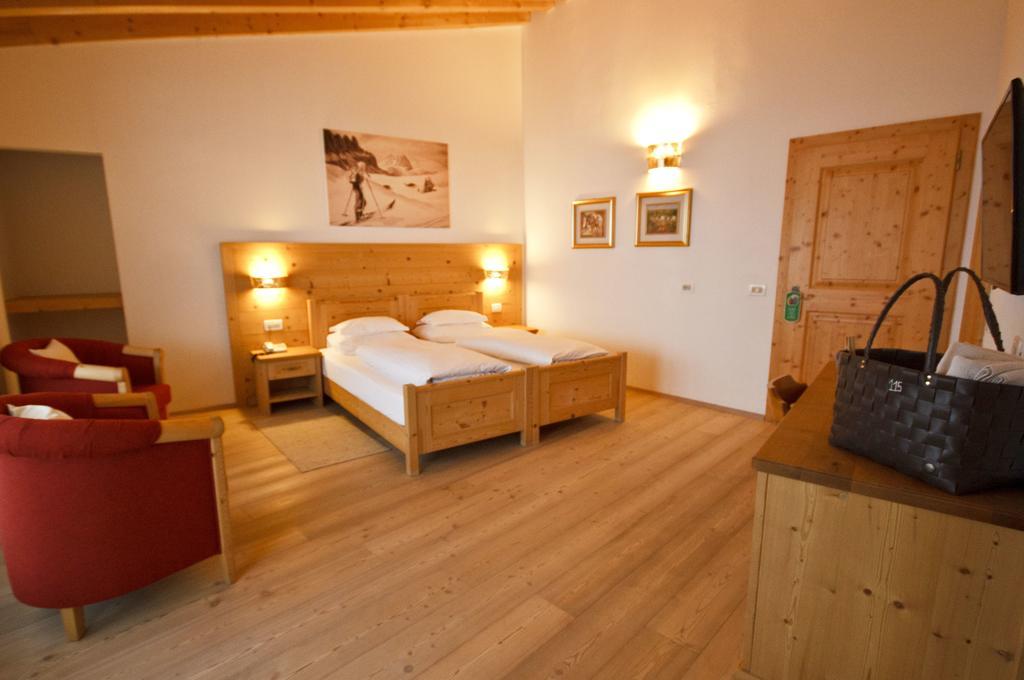 Hotel Gran Paradiso San Cassiano  Camera foto