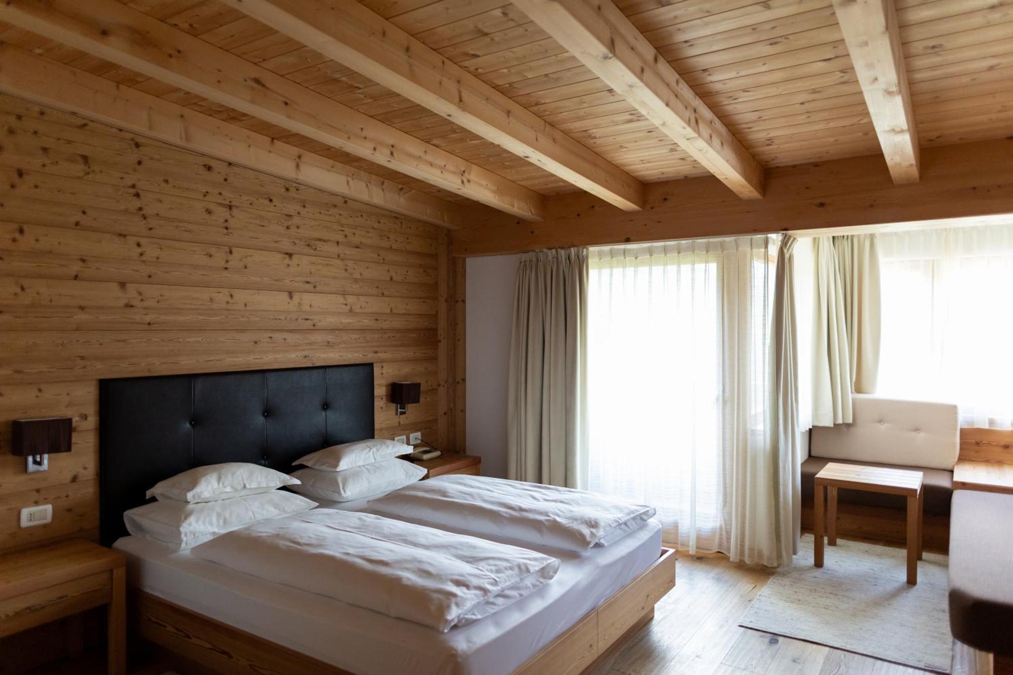 Hotel Gran Paradiso San Cassiano  Esterno foto